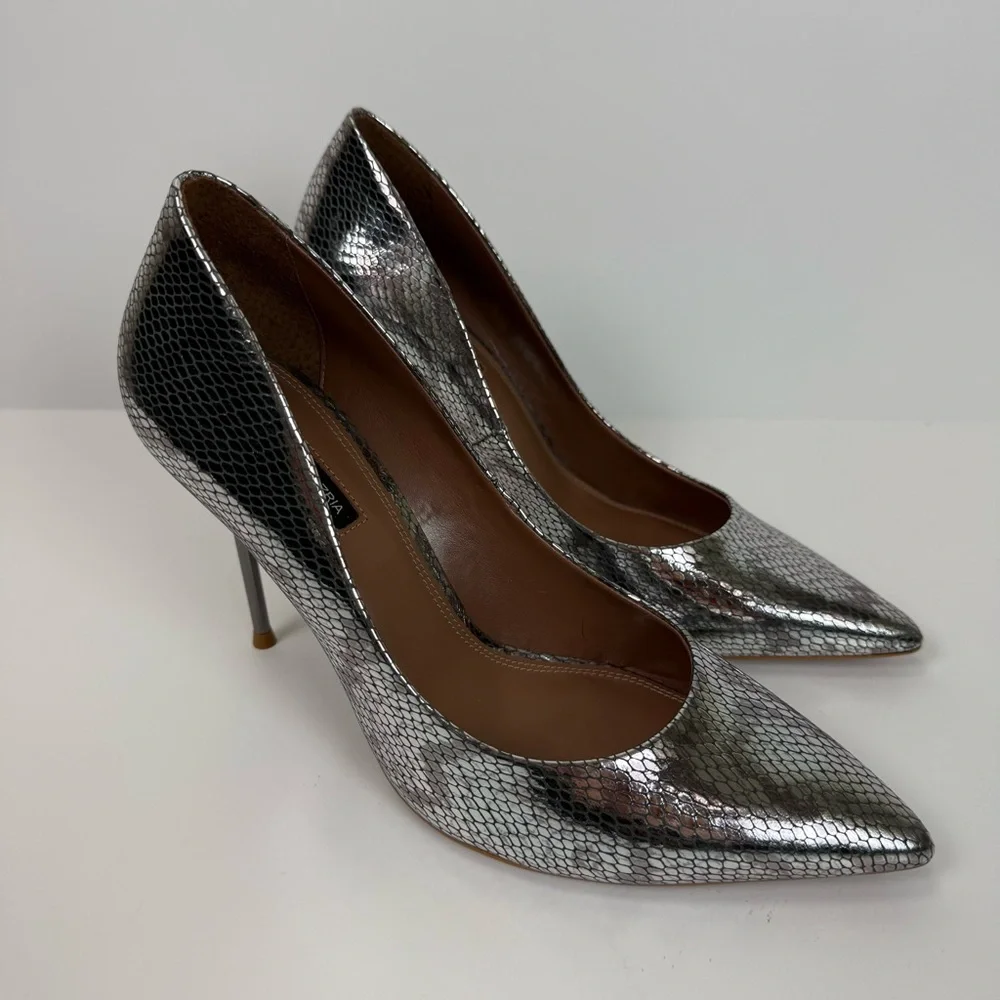 BCBGMAXAZRIA Marain Metallic Leather Metal Heel Graphite Snake Stiletto Size 9 - Picture 5 of 13